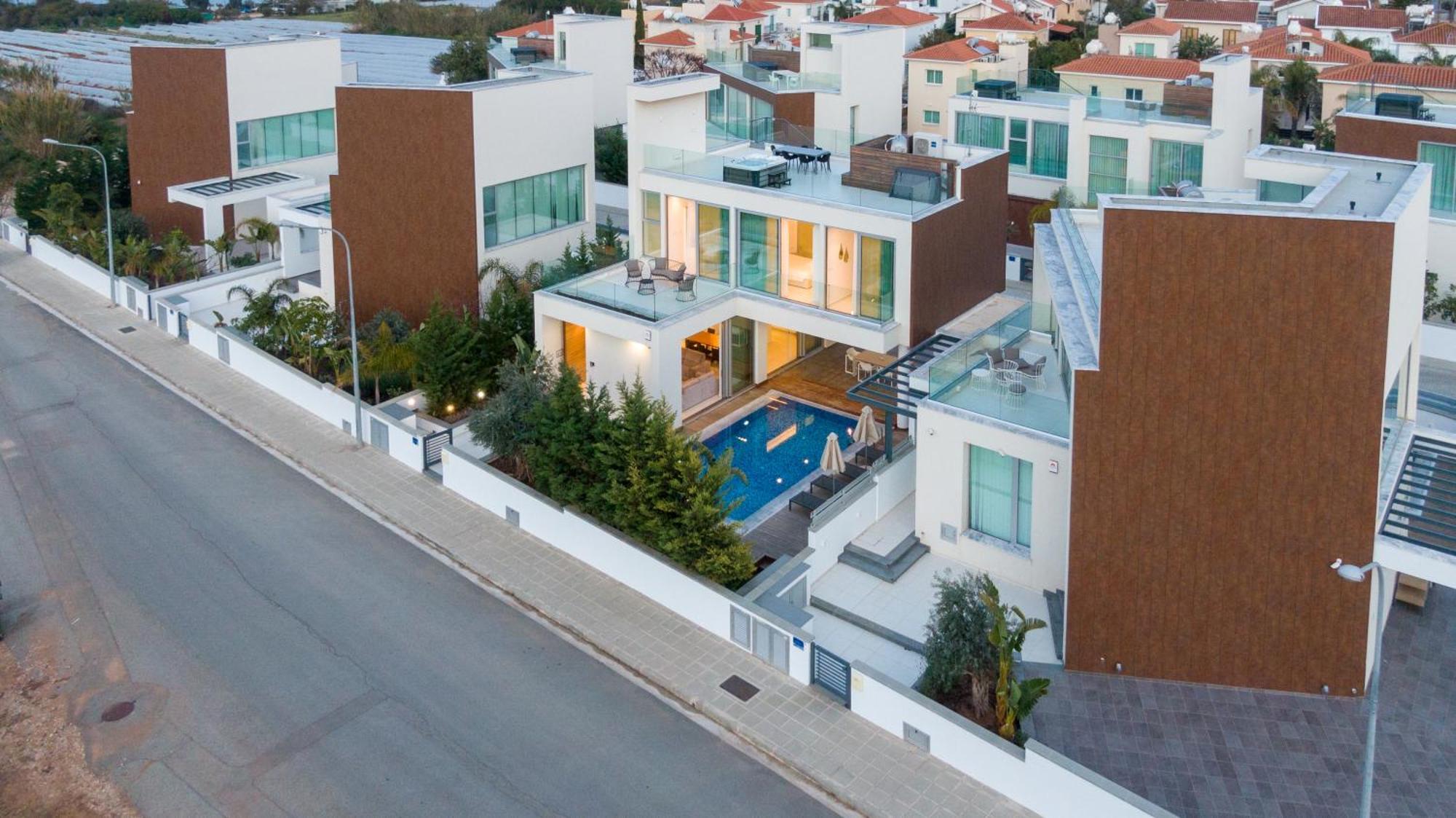 Seaview Luxury Villa Jacuzzi & Pool! 2 Min Beach 프로타라스 외부 사진