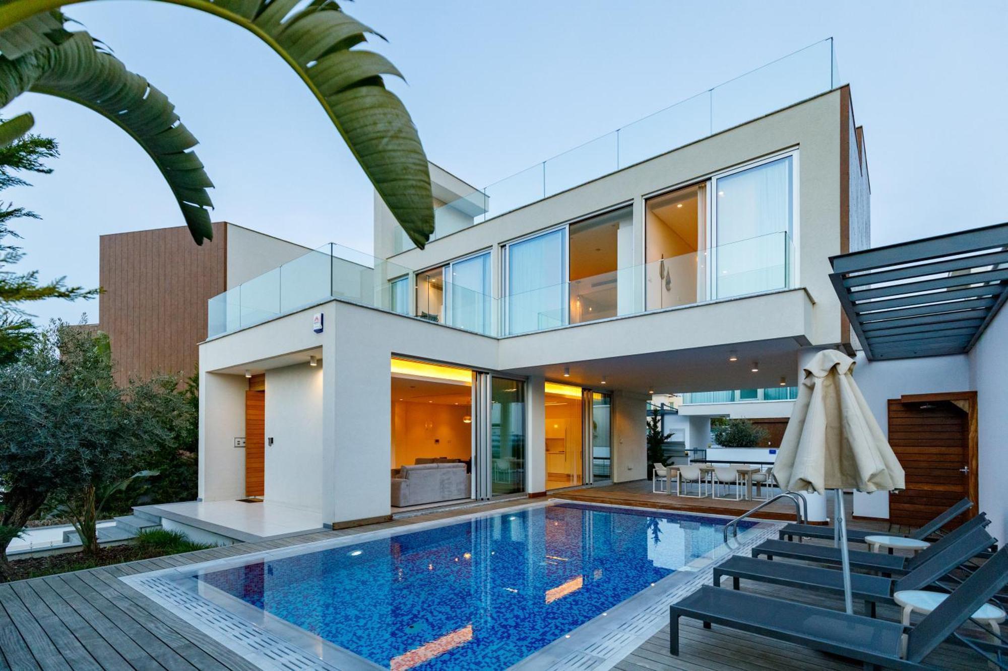 Seaview Luxury Villa Jacuzzi & Pool! 2 Min Beach 프로타라스 외부 사진