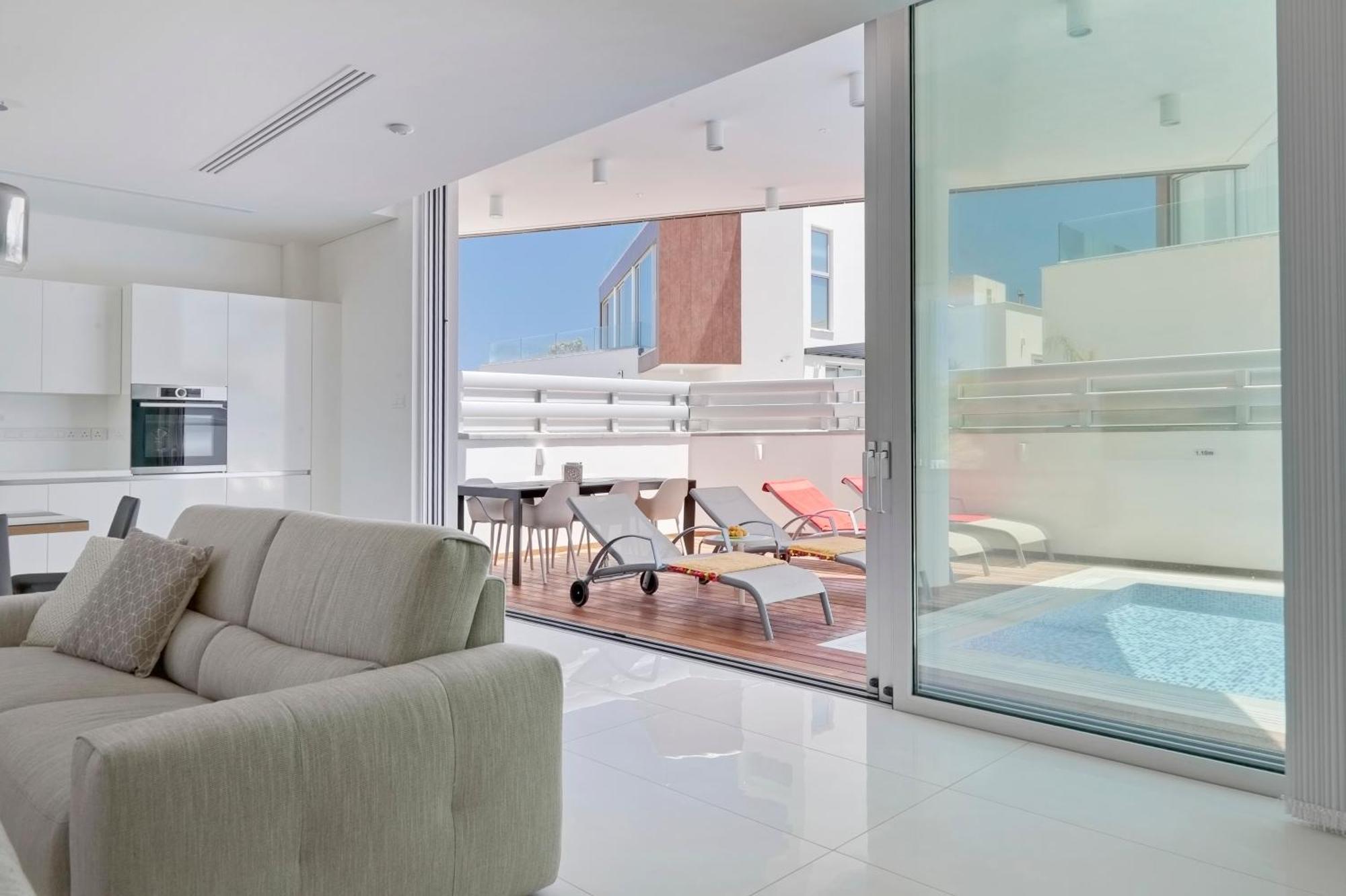 Seaview Luxury Villa Jacuzzi & Pool! 2 Min Beach 프로타라스 외부 사진