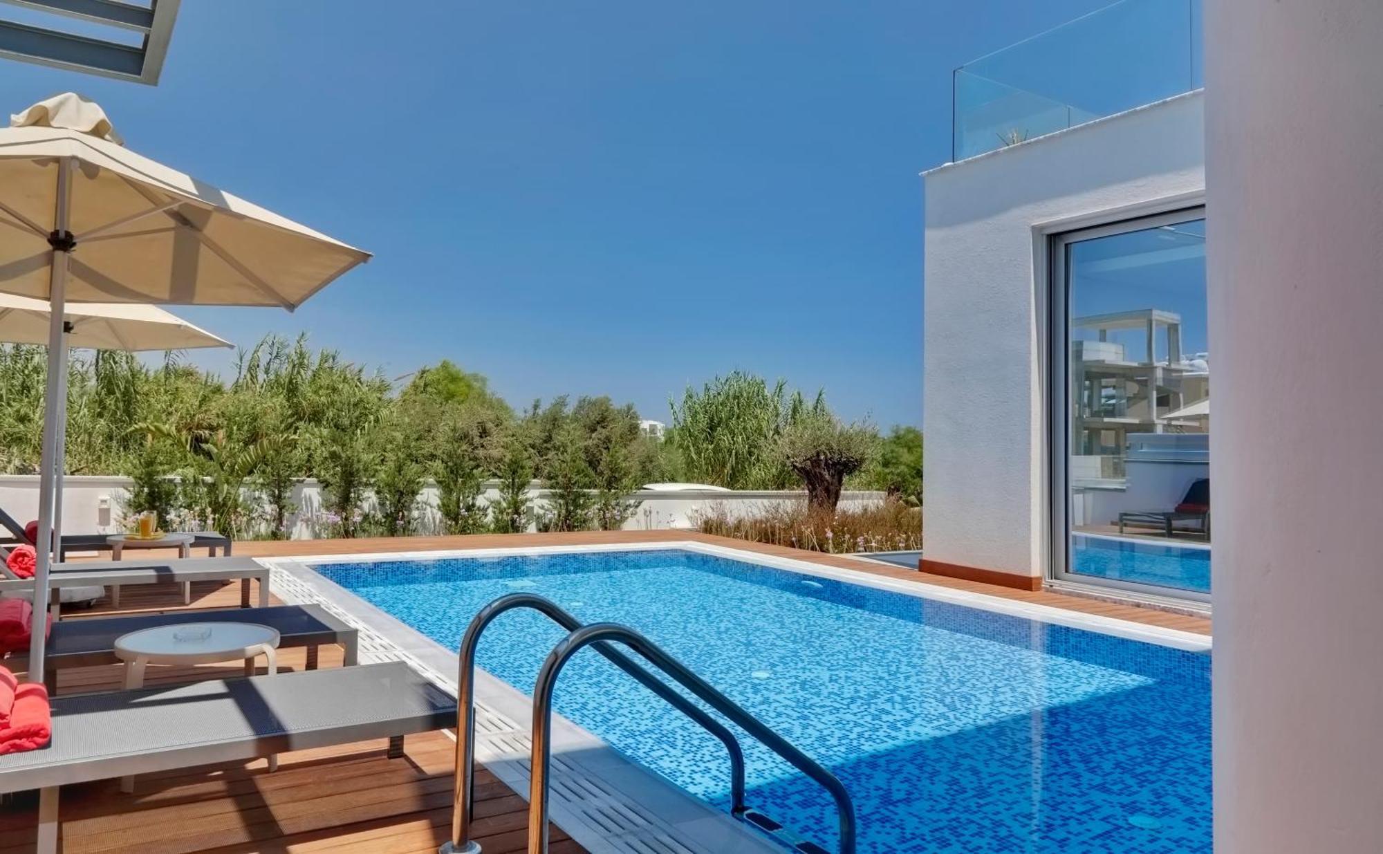 Seaview Luxury Villa Jacuzzi & Pool! 2 Min Beach 프로타라스 외부 사진