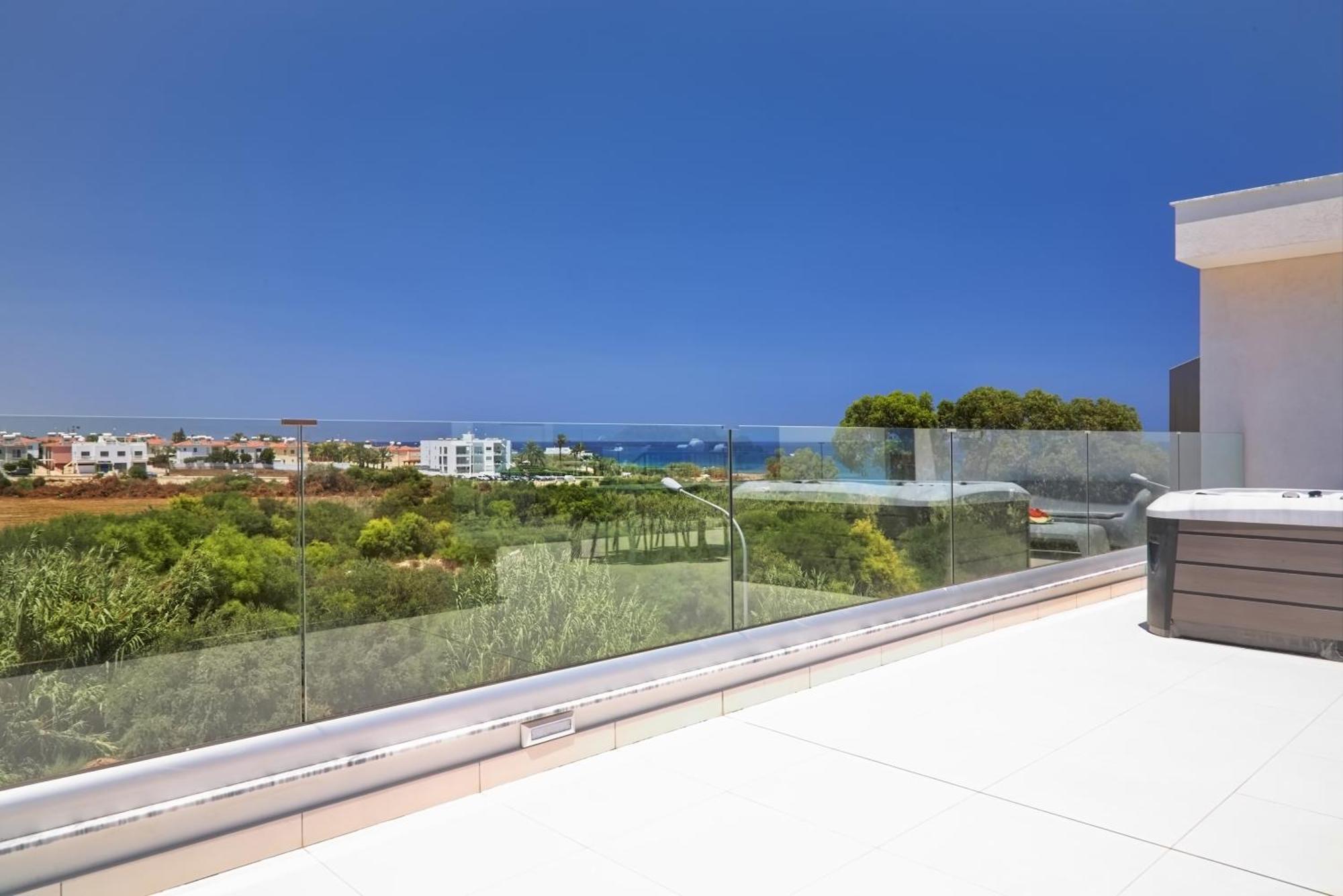 Seaview Luxury Villa Jacuzzi & Pool! 2 Min Beach 프로타라스 외부 사진