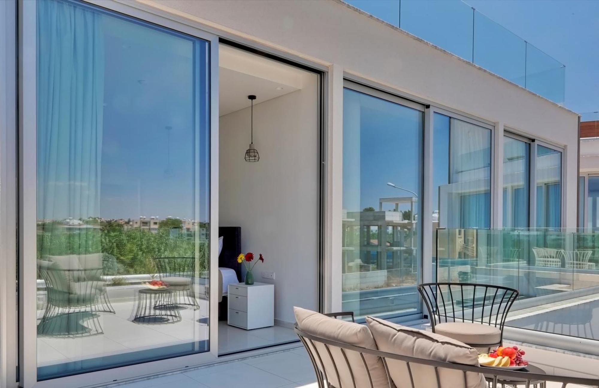 Seaview Luxury Villa Jacuzzi & Pool! 2 Min Beach 프로타라스 외부 사진